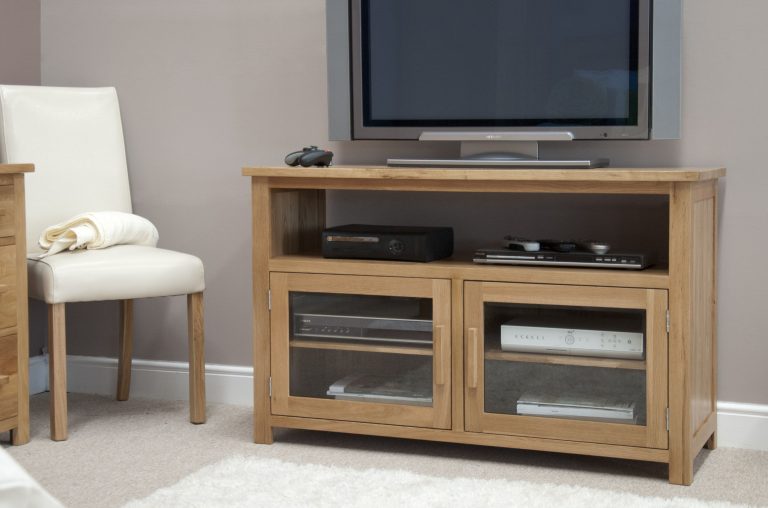 Homestyle Opus Solid Oak 2 Door Entertainment/TV Unit | Fully Assembled