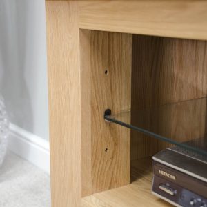 RG9_TV_2 Bordeaux Oak 2 Drawer TV Unit - Detail